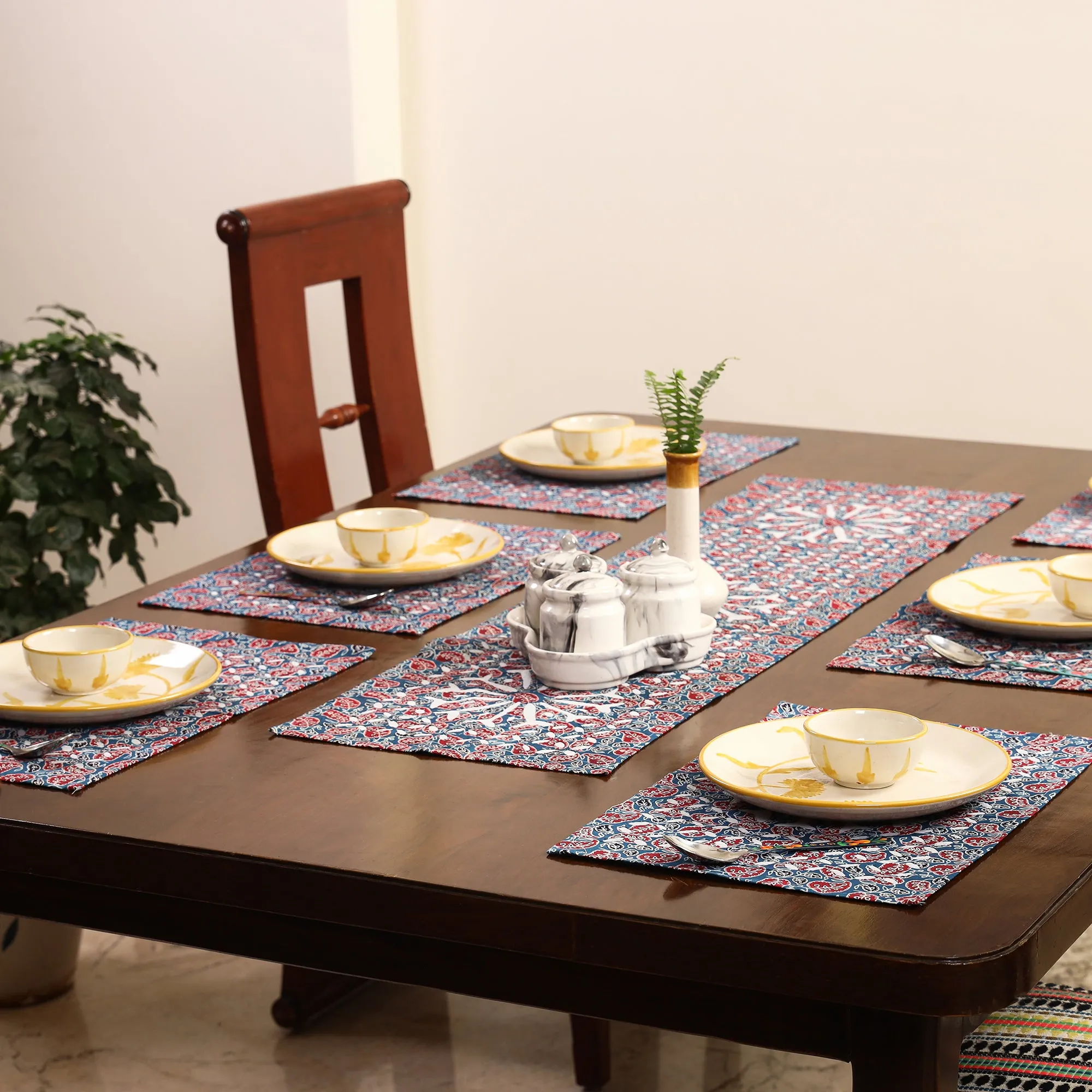 Ajrakh Applique Cut Work Cotton Table Runner with Mats (set of 6)