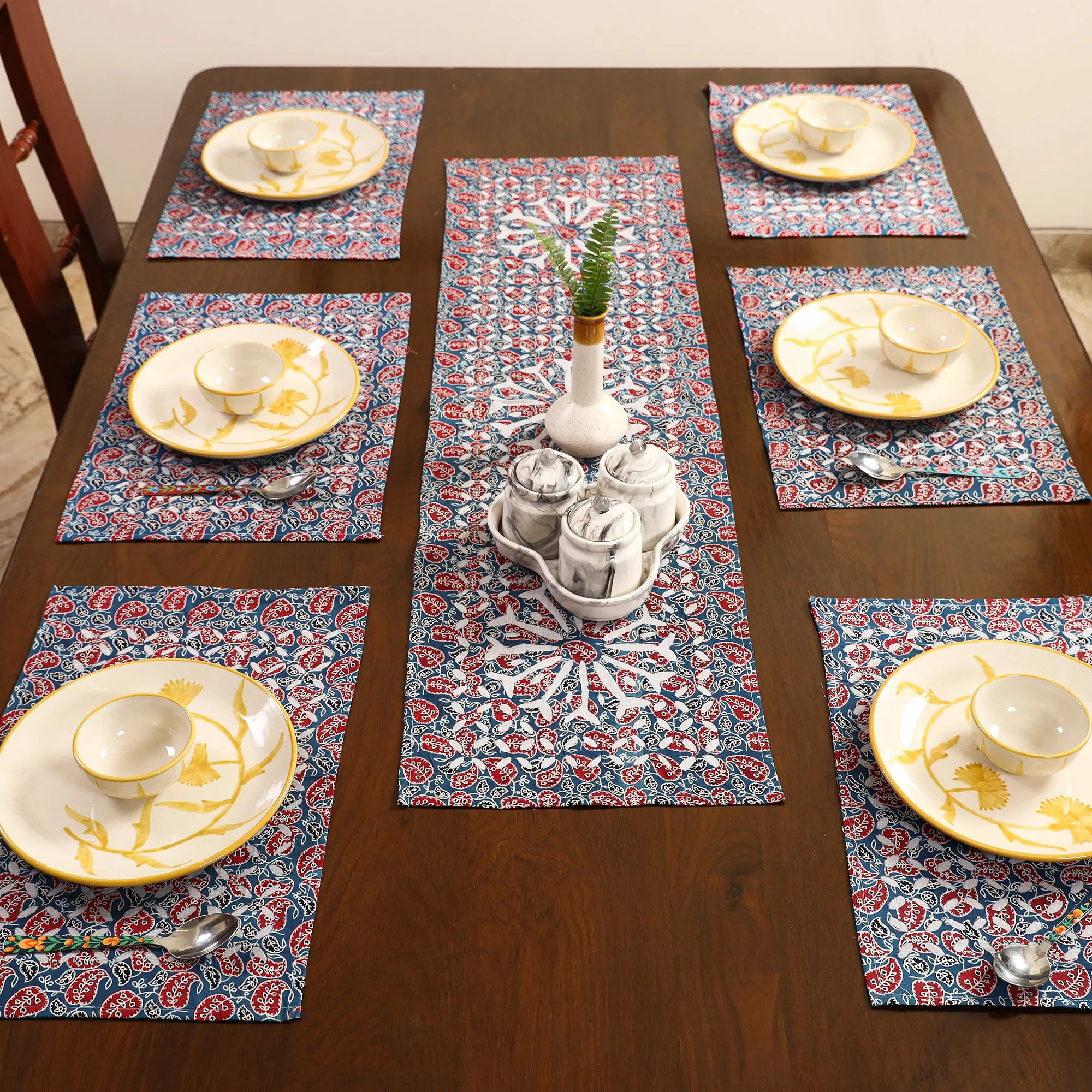 Ajrakh Applique Cut Work Cotton Table Runner with Mats (set of 6)