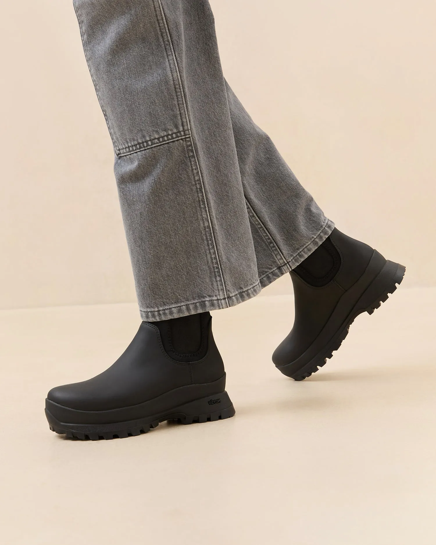 Tara Black Shearling-Lined Boot